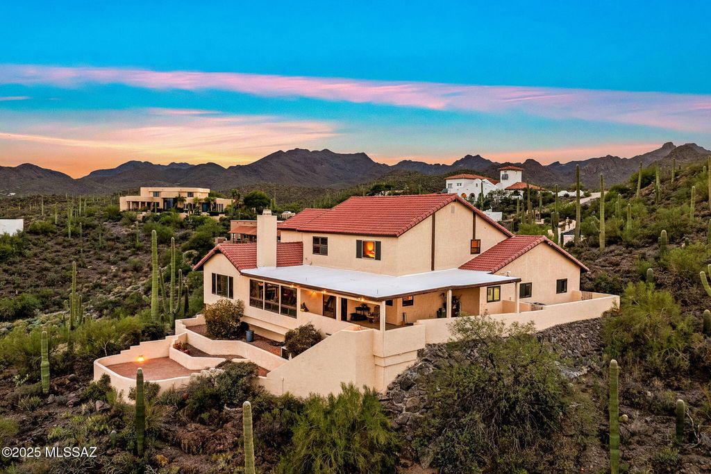 4750 W Crestview Circle W, Tucson, AZ 85745