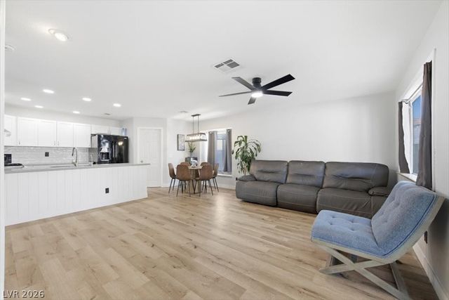 7549 Flat Rock Street, Las Vegas, NV 89131