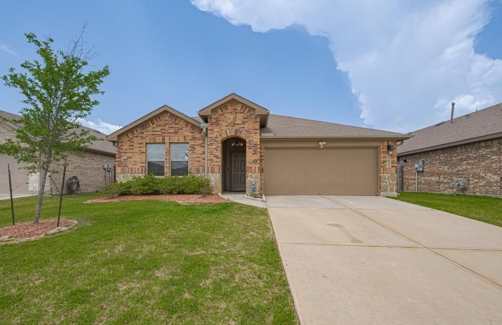 3923 Hawaiian Court, Baytown, TX 77521