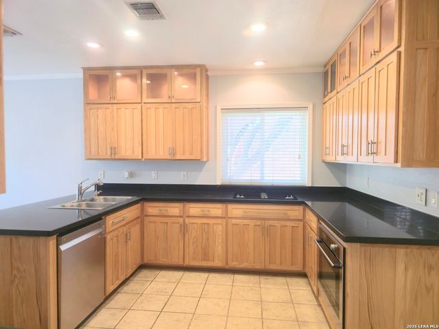 6321 Bowman, San Antonio, TX 78249