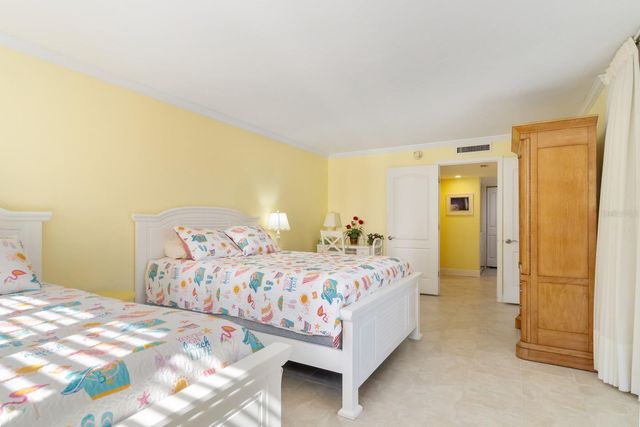 8767 MIDNIGHT PASS ROAD 101F, Sarasota, FL 34242