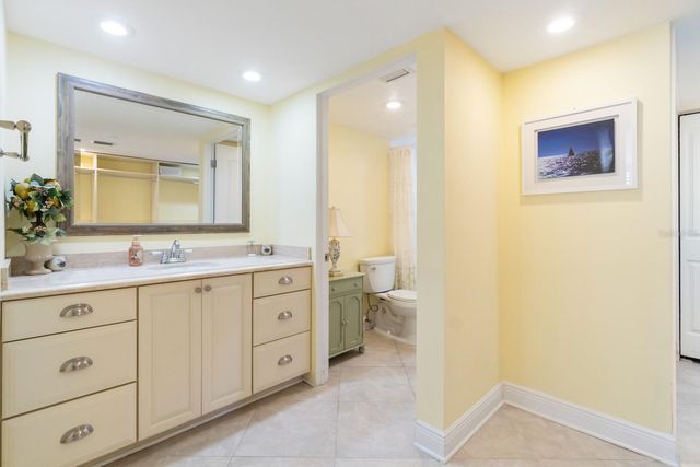 8767 MIDNIGHT PASS ROAD 101F, Sarasota, FL 34242