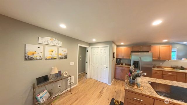 40 N Mt Christie Drive W, Hoodsport, WA 98548