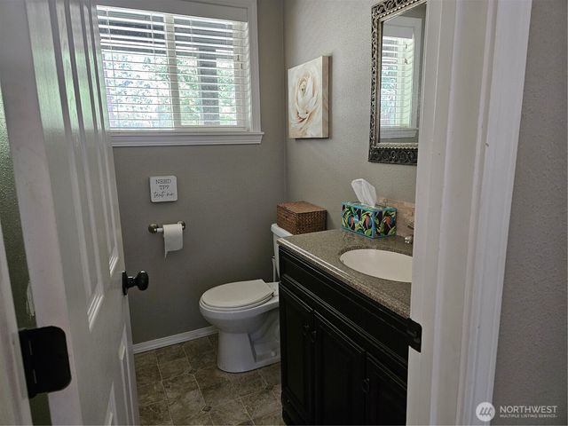 40 N Mt Christie Drive W, Hoodsport, WA 98548