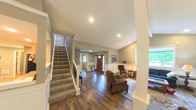 40 N Mt Christie Drive W, Hoodsport, WA 98548