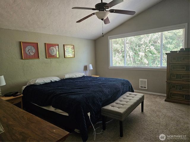 40 N Mt Christie Drive W, Hoodsport, WA 98548