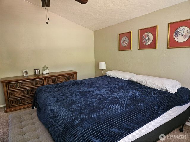 40 N Mt Christie Drive W, Hoodsport, WA 98548