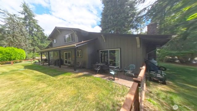40 N Mt Christie Drive W, Hoodsport, WA 98548