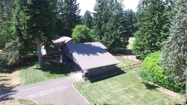 40 N Mt Christie Drive W, Hoodsport, WA 98548