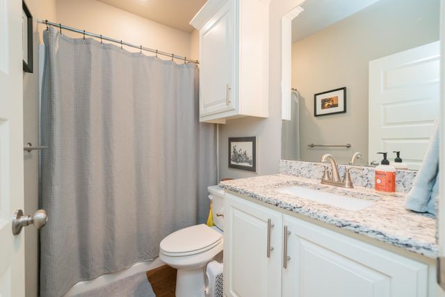 527 E Center St, White Oak, TX 75693