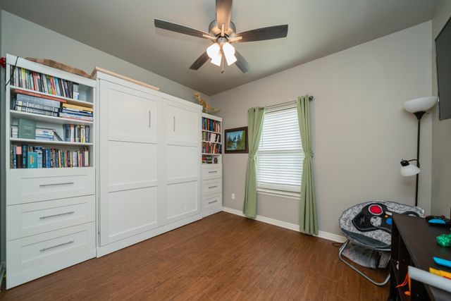 527 E Center St, White Oak, TX 75693