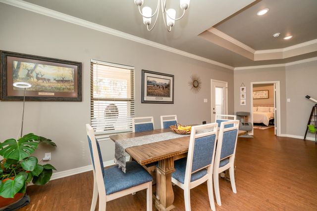 527 E Center St, White Oak, TX 75693