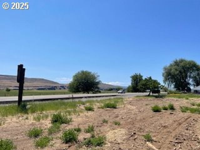 9255 STATE ROUTE 14, Wishram, WA 98673