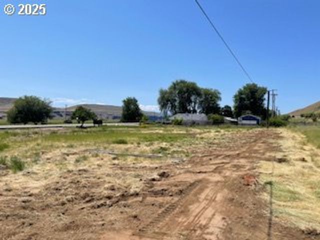 9255 STATE ROUTE 14, Wishram, WA 98673