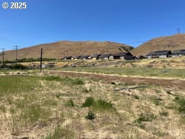 9255 STATE ROUTE 14, Wishram, WA 98673