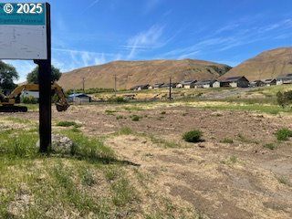 9255 STATE ROUTE 14, Wishram, WA 98673