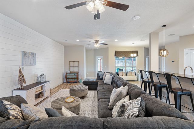 4646 Chanan Drive, Crestview, FL 32539