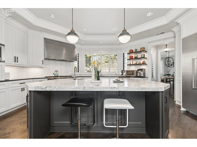 13912 GOODALL Rd, Lake Oswego, OR 97034
