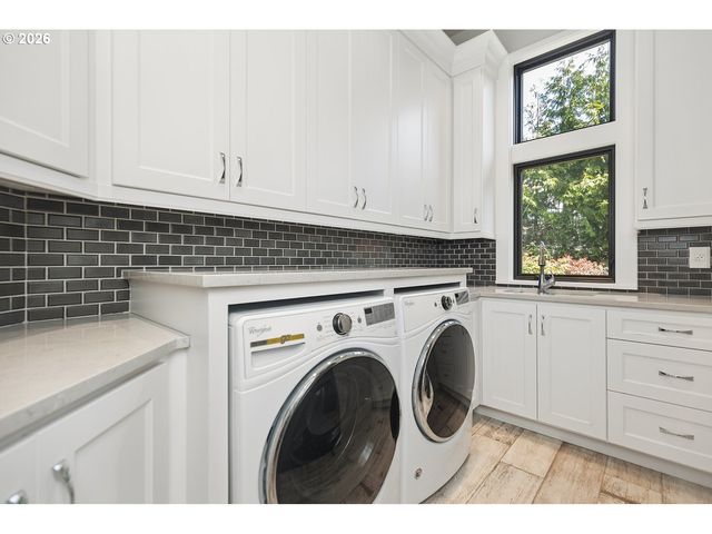 13912 GOODALL Rd, Lake Oswego, OR 97034