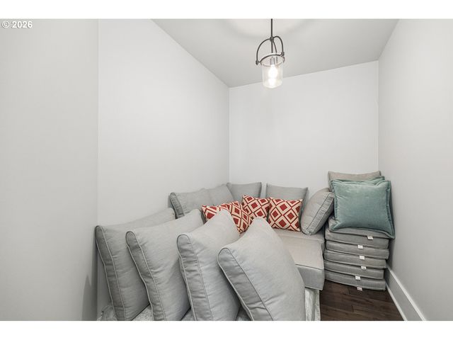 13912 GOODALL Rd, Lake Oswego, OR 97034