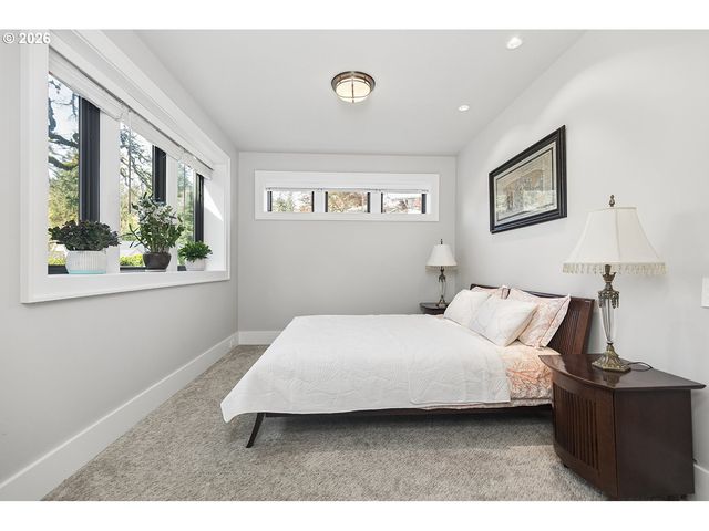 13912 GOODALL Rd, Lake Oswego, OR 97034