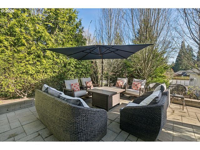 13912 GOODALL Rd, Lake Oswego, OR 97034