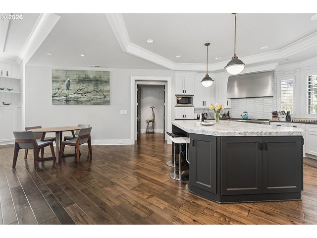 13912 GOODALL Rd, Lake Oswego, OR 97034