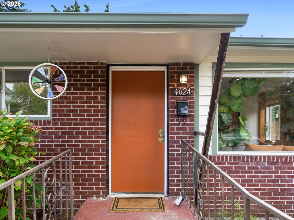 4624 Se 49TH Ave, Portland, OR 97206
