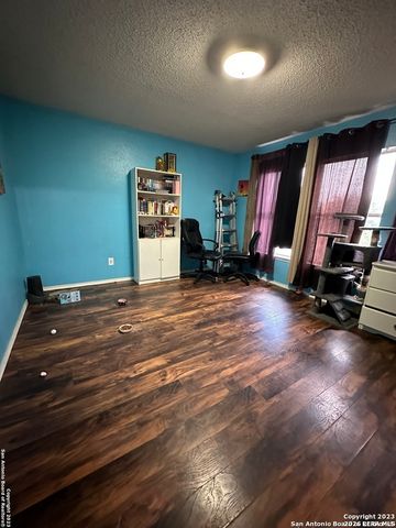 9939 SUNSET PL, San Antonio, TX 78245