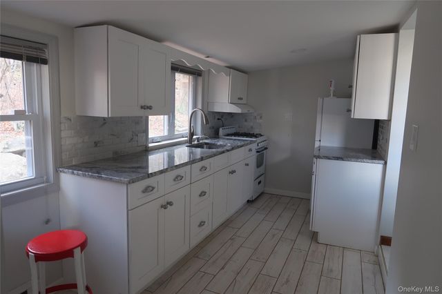 15 Woodland Circle N, Monroe, NY 10950