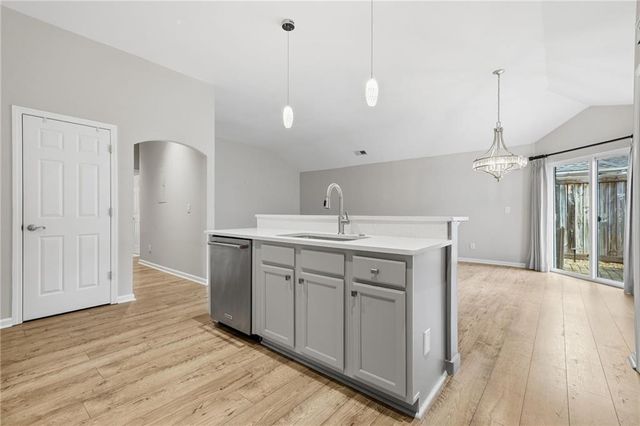 102 Courtyard Lane, Woodstock, GA 30189