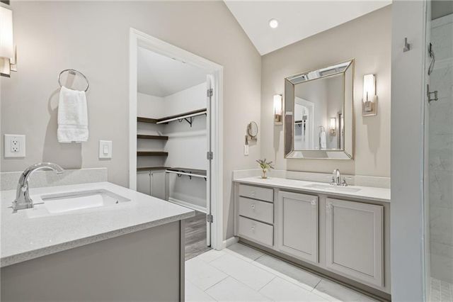 102 Courtyard Lane, Woodstock, GA 30189