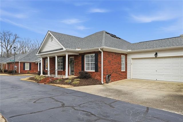 102 Courtyard Lane, Woodstock, GA 30189