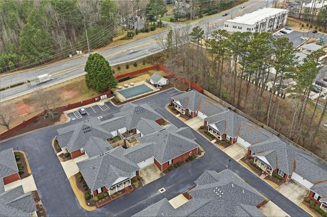 102 Courtyard Lane, Woodstock, GA 30189