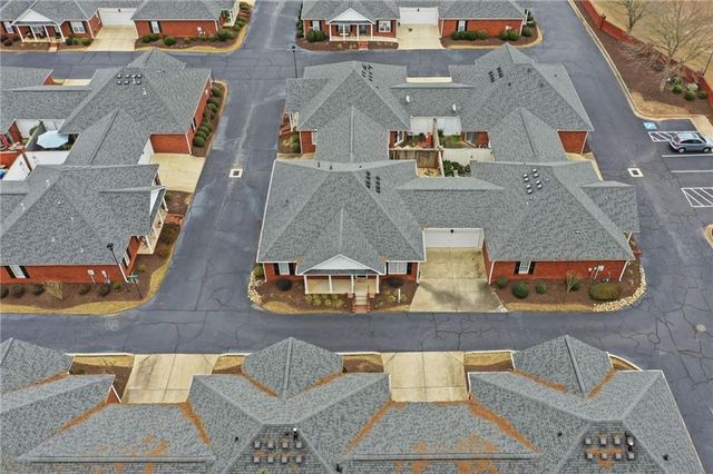 102 Courtyard Lane, Woodstock, GA 30189