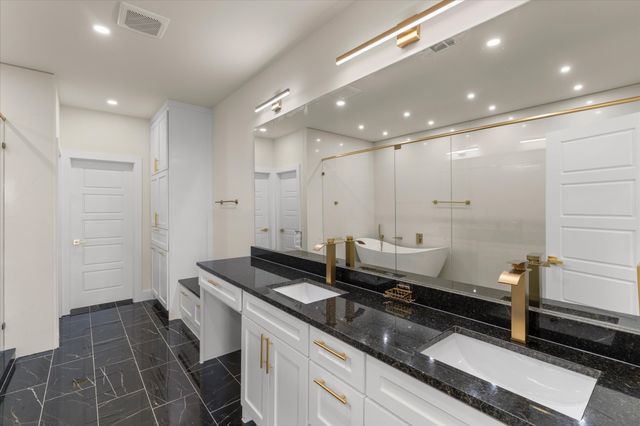 613 Tupuna Drive, Tool, TX 75143