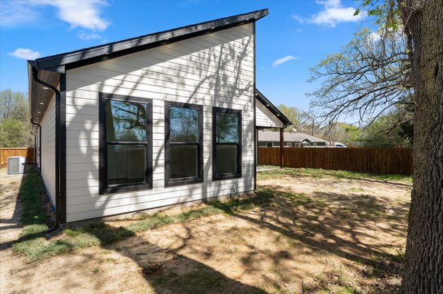 613 Tupuna Drive, Tool, TX 75143