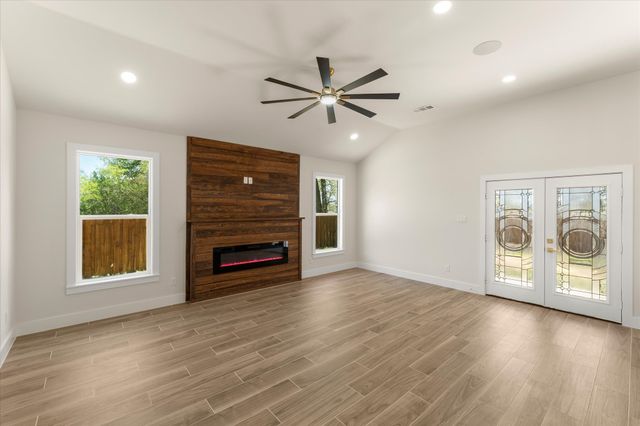 613 Tupuna Drive, Tool, TX 75143