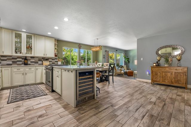 3712 Corte Madera Ave, Modesto, CA 95356