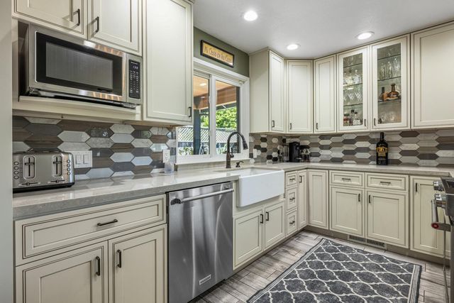 3712 Corte Madera Ave, Modesto, CA 95356