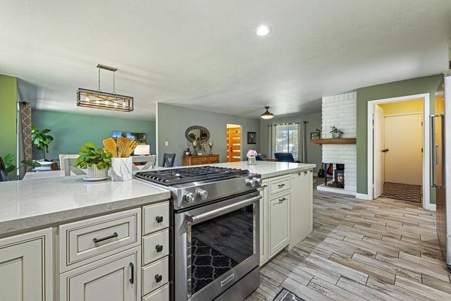 3712 Corte Madera Ave, Modesto, CA 95356