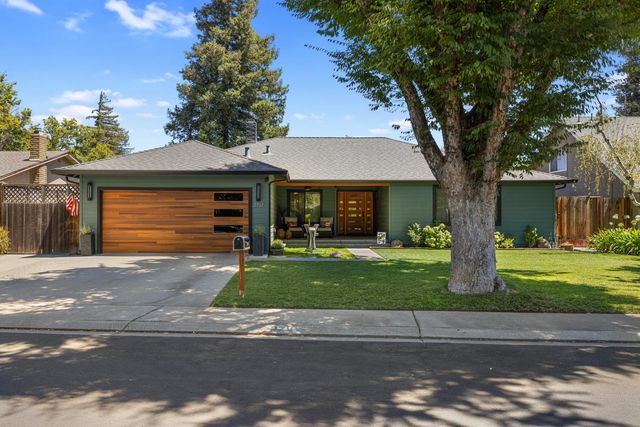 3712 Corte Madera Ave, Modesto, CA 95356