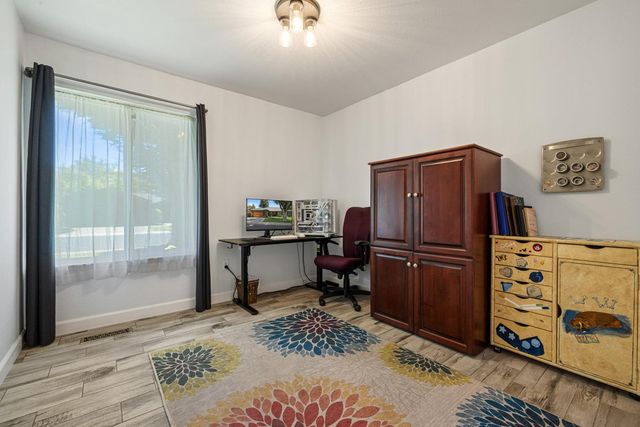 3712 Corte Madera Ave, Modesto, CA 95356