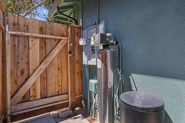 3712 Corte Madera Ave, Modesto, CA 95356