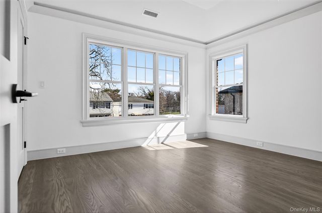 7 Victoria Lane A, Yonkers, NY 10701