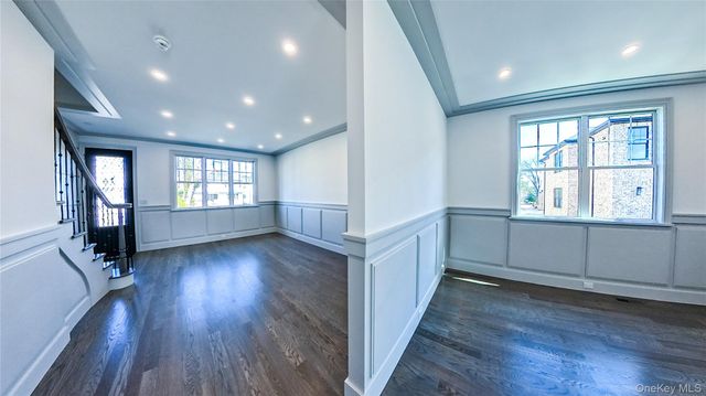 7 Victoria Lane A, Yonkers, NY 10701