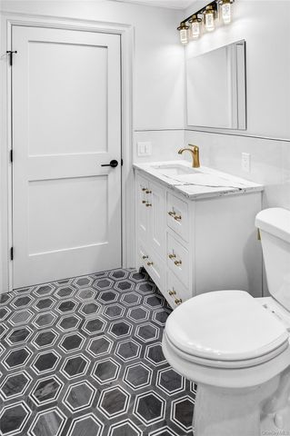 7 Victoria Lane A, Yonkers, NY 10701