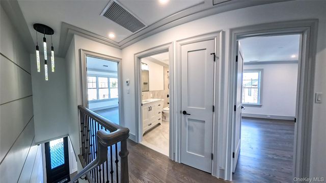 7 Victoria Lane A, Yonkers, NY 10701