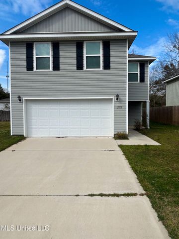 2113 Toulouse Street, Ocean Springs, MS 39564