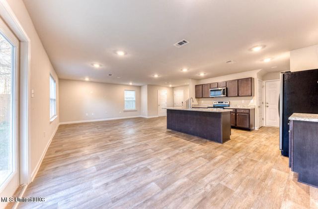2113 Toulouse Street, Ocean Springs, MS 39564